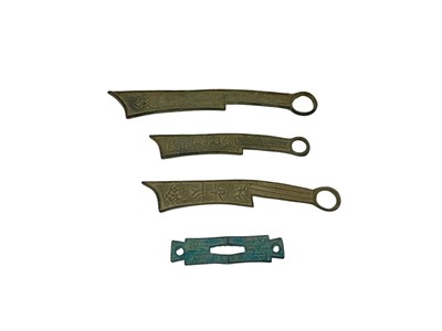 Lot 421 - World - Mixed AE coins & medallions to include Chinese Razor Money, African Copper Ring Money and medallion set by I. Dassier 'British Monarchs' x 32 contained within J.S. Fry & Son Ltd...