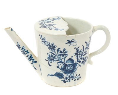 Lot 22 - Lowestoft porcelain feeding cup