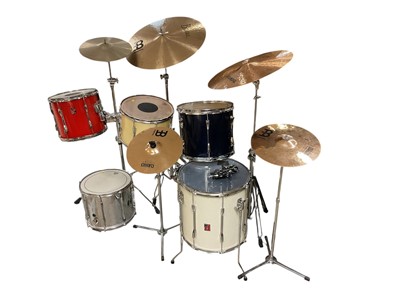 Lot 2774 - Drum kit