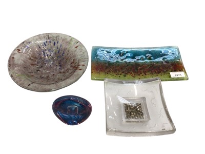 Lot 2271 - Kosta Boda Bertil Vallien glass dish from the Domino series, 14.5cm square, 6.5cm high, together with three pieces of art glass (4)