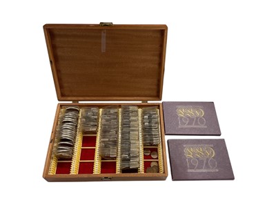 Lot 463 - World - Mixed coinage to include Royal Mint year proof sets 1970 x 2, 1971, pre 1947 silver coins (N.B. Estimated face value £8.50) & other issues (Qty)