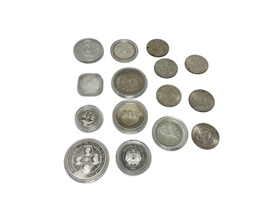 Lot 445 - World - Mixed silver coins to include U.S. Dollar 1921 EF, China 5 Yuan 1992 & others (15 coins)