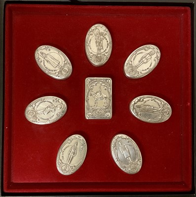 Lot 226 - The Guards Regiments, set 8 silver snuff boxes in fitted box each decorated with a different Guards regiment and Her Late Majesty Queen Elizabeth II