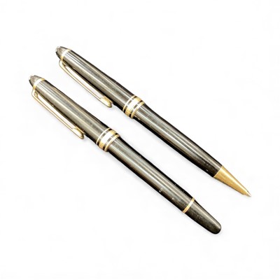 Lot 132 - Montblanc Meisterstuck ballpoint pen, the clip numbered IKL980488, together with a Montblanc propelling pencil (2)