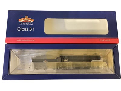 Lot 2021 - Bachmann OO Gauge 4-6-0 BR black late crest (weathered) Class B1 tender locomotive 61180, boxed 31-716 and 2-6-2 BR lined late crest Class 3MT Tank engine 82030, boxed 31-976A (2)