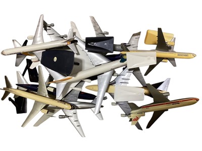 Lot 2025 - Selection of constructed plastic plane kits (qty)