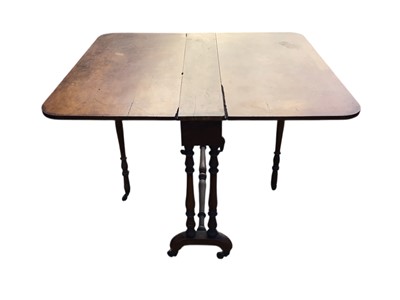 Lot 5320 - Edwardian walnut Sutherland table