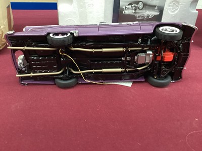 Lot 2057 - Franklin Mint Limited Editon 1:24 scale diecast Ford Fairlane Crown Victoria (1955) (1)