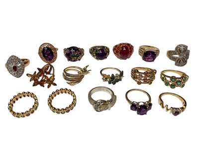 Lot 124 - Collection of 17 contemporary silver gilt gem set dress rings