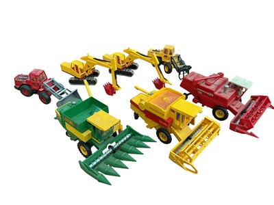 Lot 2070 - Britains (c1980's) Combine Harvesters and other machinery, all loose (7)