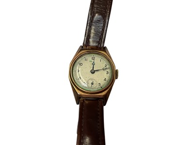 Lot 286 - 1930s 9ct gold gentlemen's wristwatch on leather strap