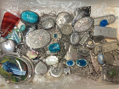 Lot 139 - Victorian silver glazed locket on chain, various other silver lockets, silver ingot pendants etc, chains, silver brooches and other jewellery