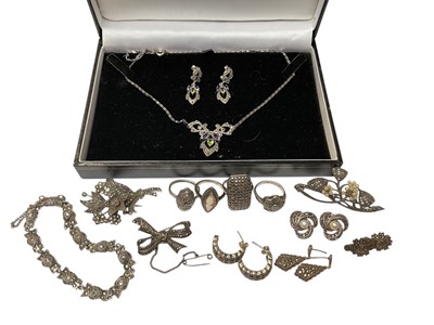 Lot 142 - Small group of silver marcasite jewellery including a necklace and matching pair of earrings, rings, brooches etc