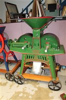 Lot 3860 - R. Hunt & Co. Improved corn crushing mill Mk...