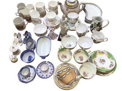 Lot 5088 - Lot Paragon and other teaware and ornaments