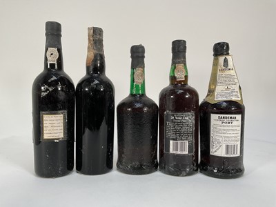 Lot 36 - Five bottles of port, Quinta Do Cachao 1975, Sandeman (x2), Peatlings 20 year old Tawney port and another bottle lacking label