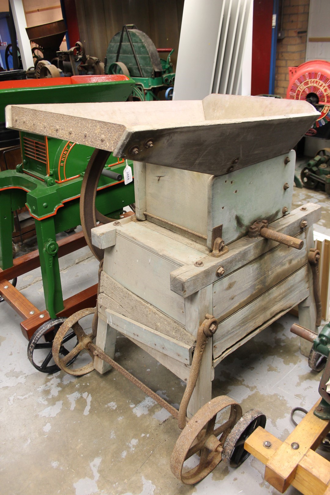 Lot 3868 R. Hunt & Co. turnip cutter in original