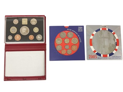 Lot 506 - G.B. - Royal Mint brilliant UNC year sets 2004, 2005, red cased proof set 1997, cupro-nickel £5 coins & other issues