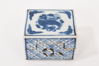 Lot 28 - Chinese blue and white lidded box