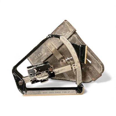 Lot 771 - First World War Clinometer Mark VI, dated 1918, in a Second World War issue leather case dated 1942.