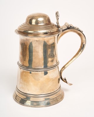 Lot 250 - Georgian silver tankard and cover with engraved military inscription