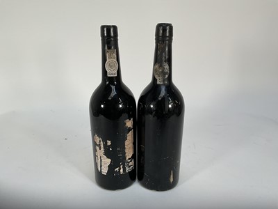 Lot 86 - Two bottles of Port, Warre's 1970, bottled 1972 and Graham's 1970, bottled 1972