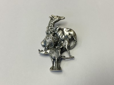 Lot 138 - Silver 'Safari' brooch