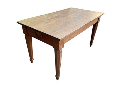 Lot 5380 - Edwardian oak farmhouse table with end drawer on faceted taper legs
