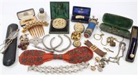 Lot 555 - Group of antique Jewellerylery and bijouterie -...