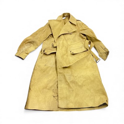 Lot 784 - Second World War Dispatch riders overcoat, with label to interior dated 1944, Size No. 11.