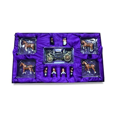 Lot 2112 - Corgi Special Edition QEII Golden Jubilee State Landau, boxed CC09901 and The Queen Mother's Century State Landau, boxed 37003 (2)