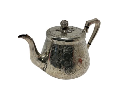 Lot 264 - Victorian silver teapot