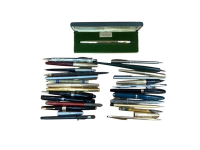 Lot 3010 - Group of assorted ballpoint and fountain pens to include Parker examples, (1 box).