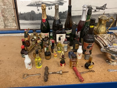 Lot 39 - Group of assorted alcohol