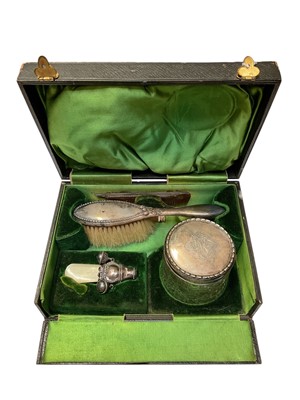 Lot 284 - Edwardian silver christening set in fitted case