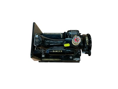 Lot 3013 - Singer 221K Featherweight sewing machine, boxed with accessories