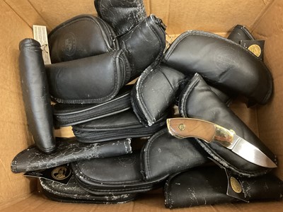 Lot 3031 - Collection of Franklin Mint collectors knives in cases