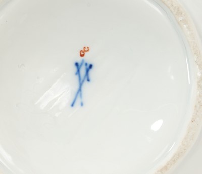 Lot 29 - 19th century Meissen porcelain Mandarin design chamber candlestick