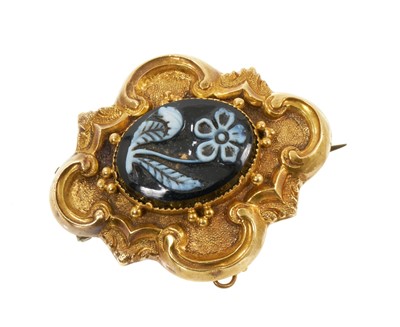 Lot 501 - Victorian mourning brooch with a carved sardonyx forget-me-not