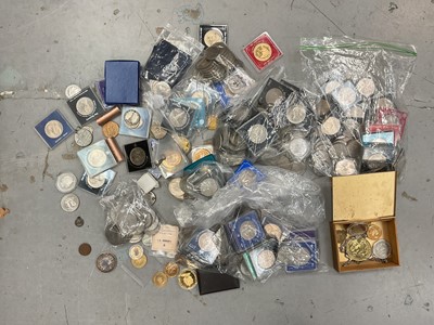 Lot 67 - Collection of commemorative coins