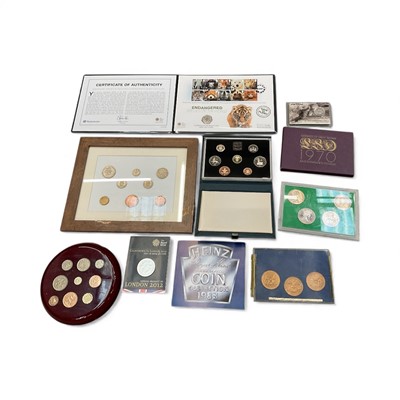Lot 69 - Cased sets of coins