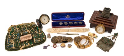 Lot 703 - Assorted works of art