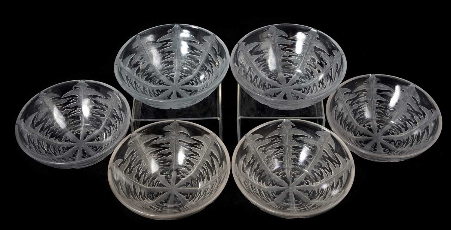 Lot 10 - Suite of six Lalique Pissenlit bowls
