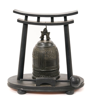 Lot 714 - Antique Japanese bronze temple bell