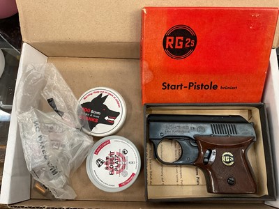 Lot 68 - RG2S starting pistol in box with blanks
