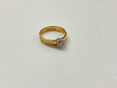 Lot 979 - 18ct gold diamond single stone ring and 22ct gold wedding ring soldered together to form one ring (broken)