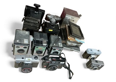 Lot 413 - Group of assorted vintage cameras and accessories.