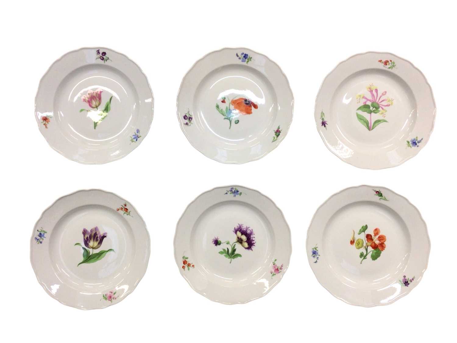 Lot 36 - Set of six Meissen porcelain plates painted with flowers