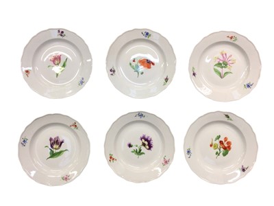 Lot 36 - Set of six Meissen porcelain plates painted with flowers