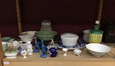 Lot 724 - Group of ceramics to include Wedgwood bowl, meat dish and others
